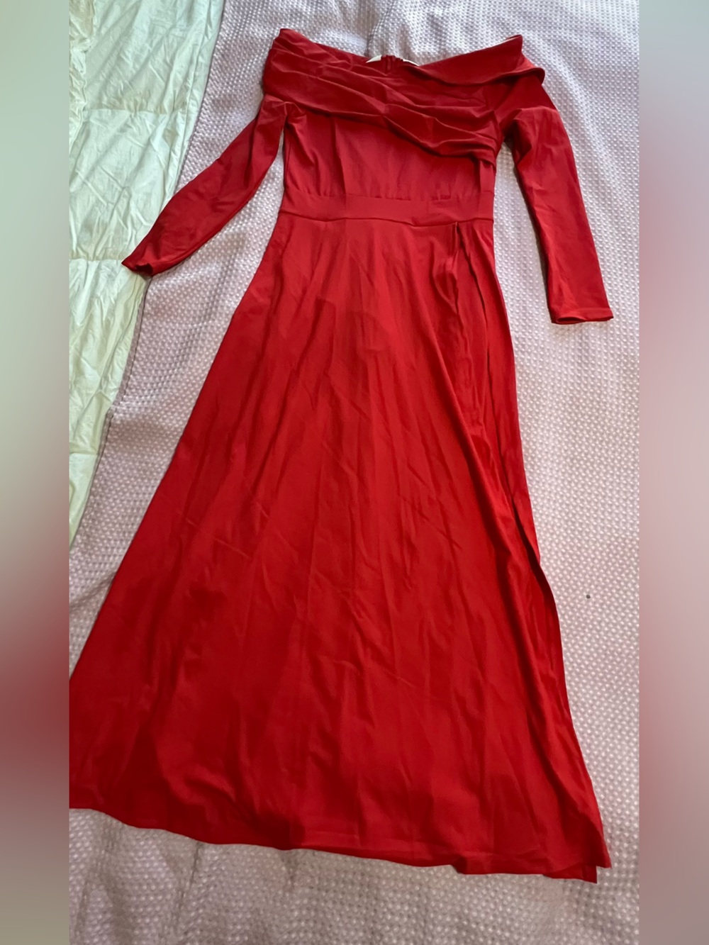 Off-Shoulder Red Maxi Dress - Elegant Evening Gown